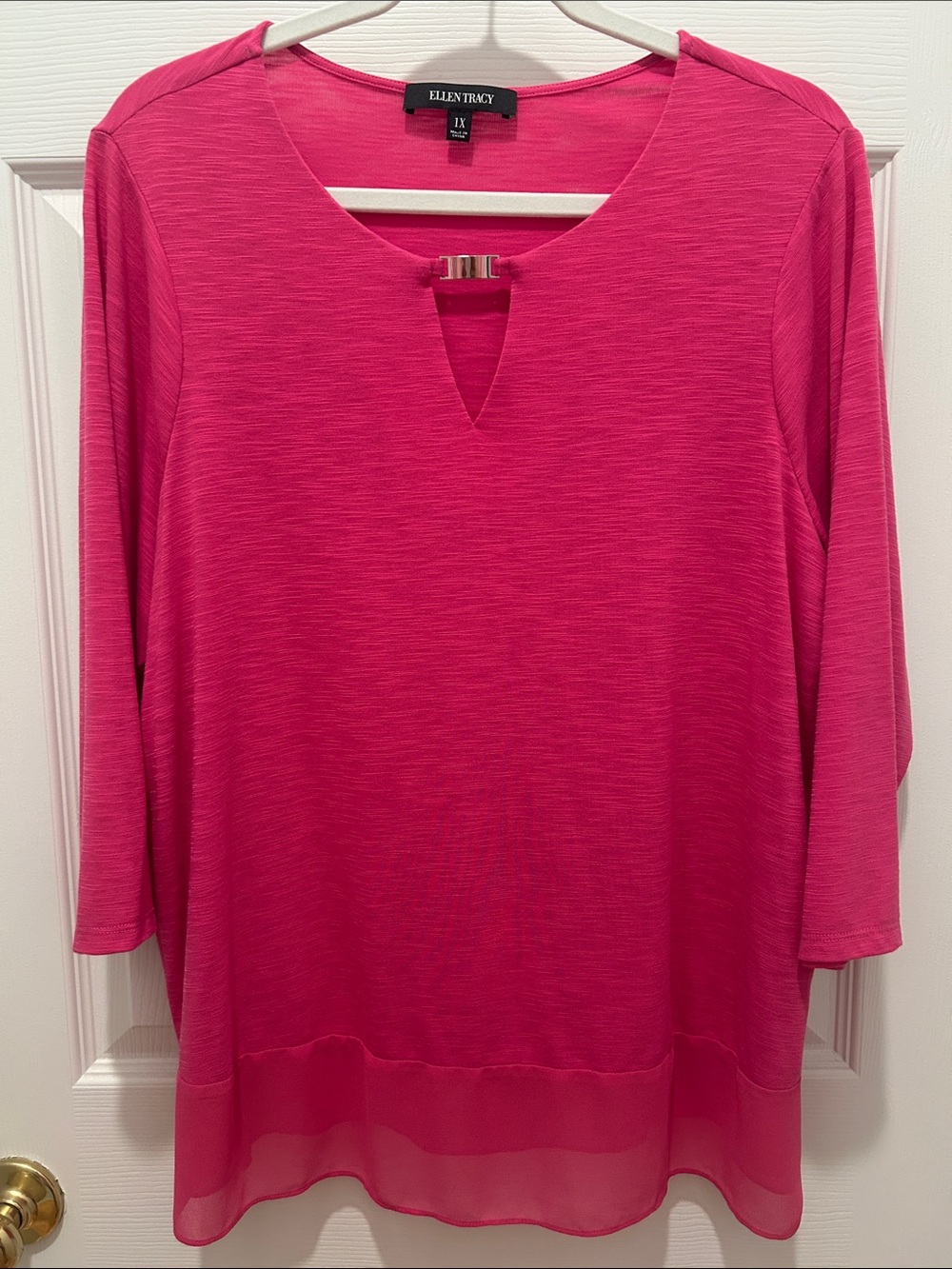 Ellen Tracy Vibrant Pink Keyhole Top with Metallic Accent